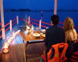 If you want a romantic candle-lit dinner or child-friendly adventures with a beautiful view of the city through the water. All these services are avai